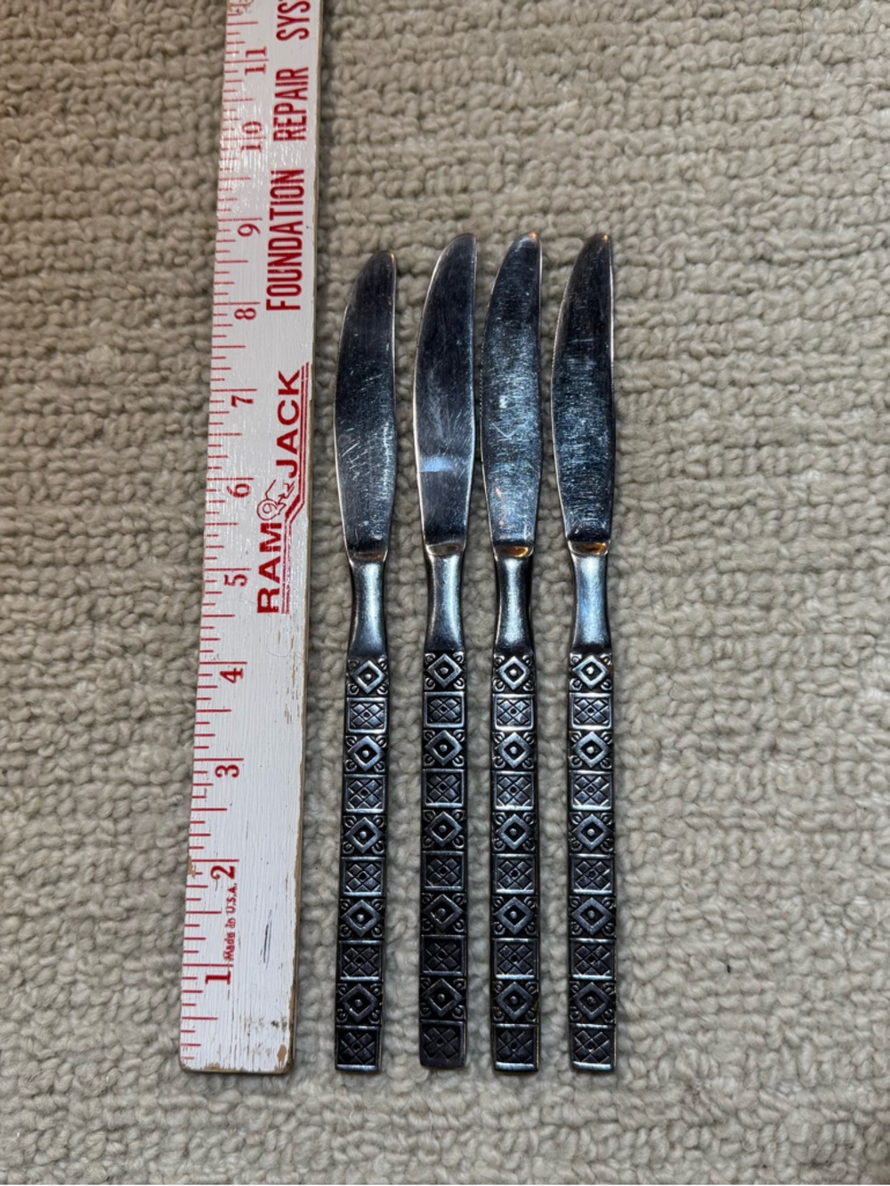 4 Dinner Knives, Vegas, Vintage Oneida Northland
